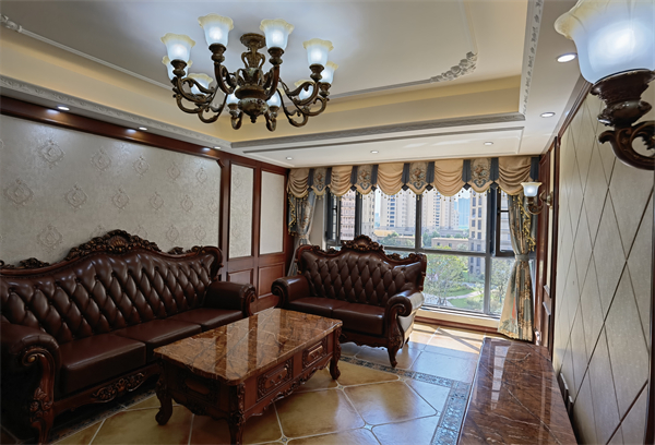 君临华府西边户美式气概完工