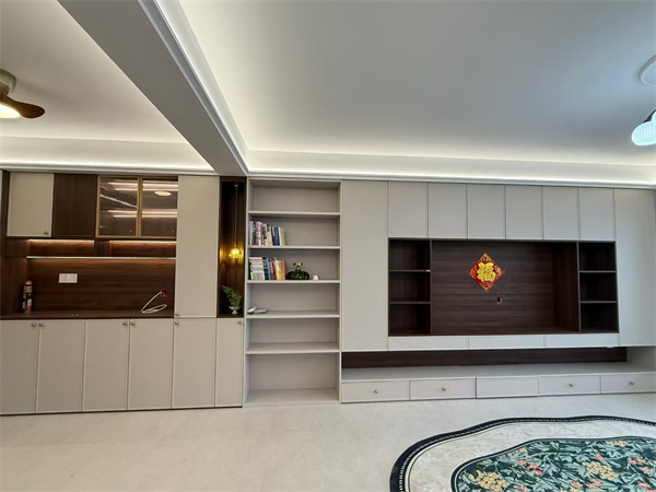 国睿；；；；；